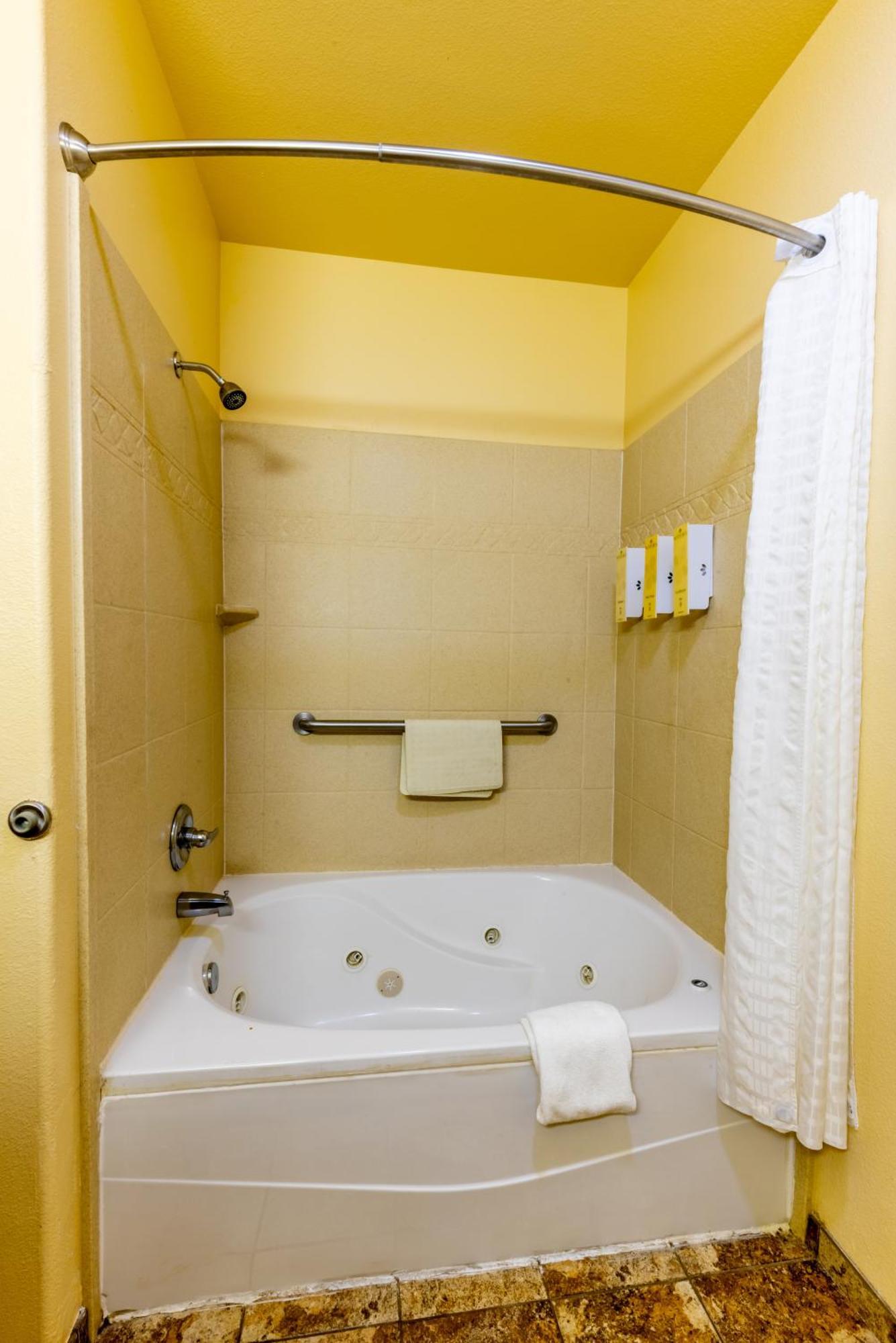 Hotel Texas Hallettsville Exterior photo